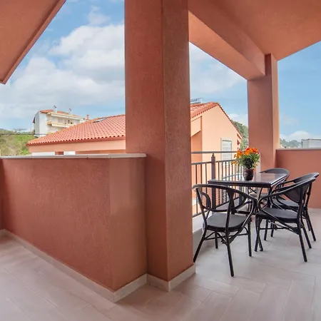 Apartment Ionas 6 Nea Skioni